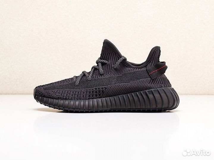 Кроссовки Adidas Yeezy Boost 350 v2 Black (36-45)