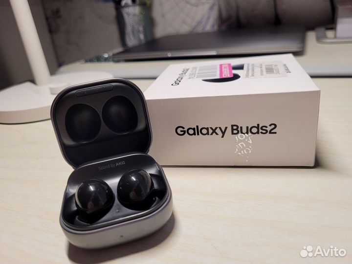 Беспроводные наушники Samsung Galaxy Buds 2