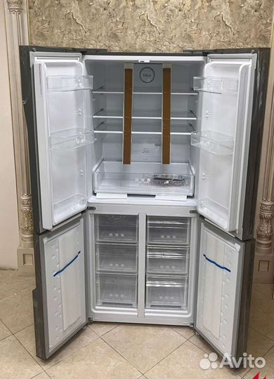 Холодильник новый