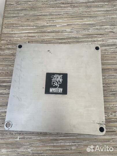 Сабвуфер Sony xplod 1300w + усилитель Mystery