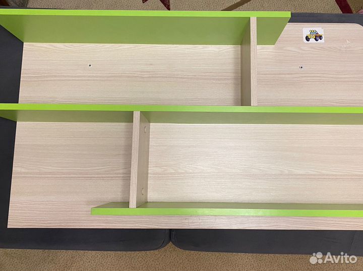 Полочка настенная деревянная