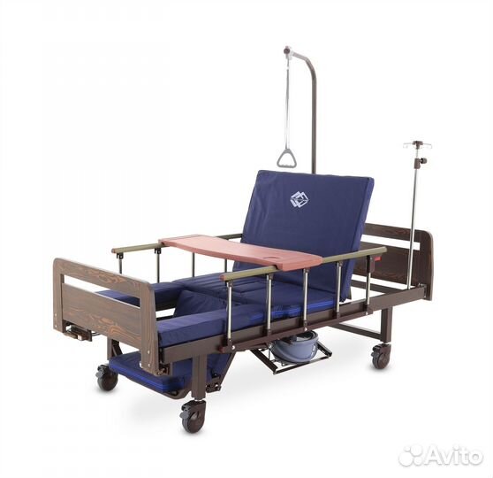 Медицинская кровать с матрасом