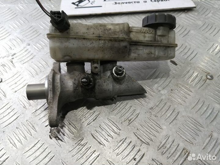 Тормозной цилиндр главный Renault Megane 3