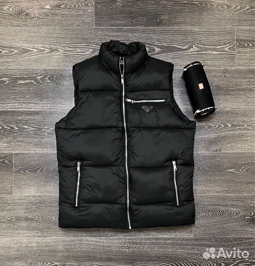 Жилетка prada