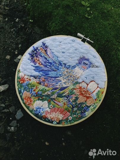 Ручная вышивка на пяльцах