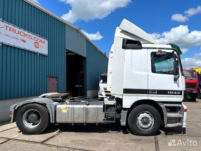 Pазбираем грузовик Mercedes-Benz Actros MPI 1996-2