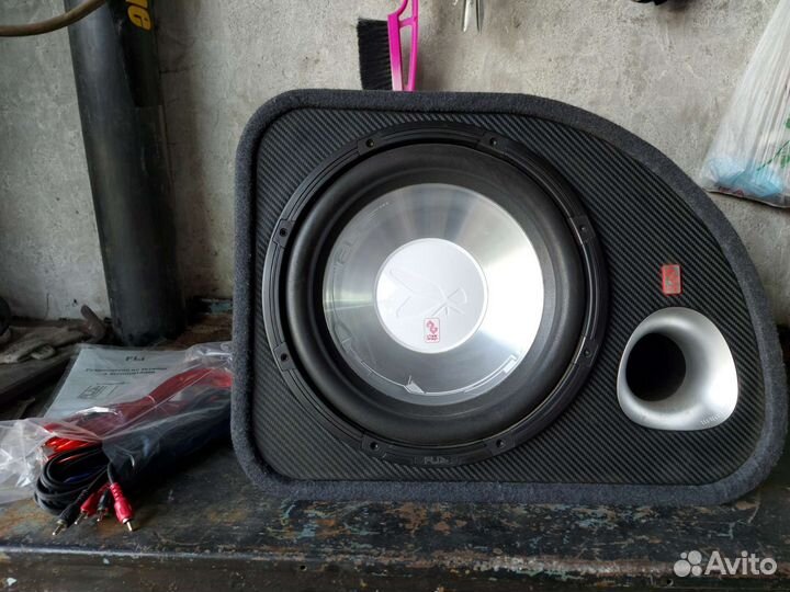 Сабвуфер Fli