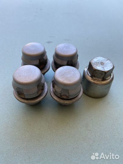 Комплект секретных гаек для Land Rover