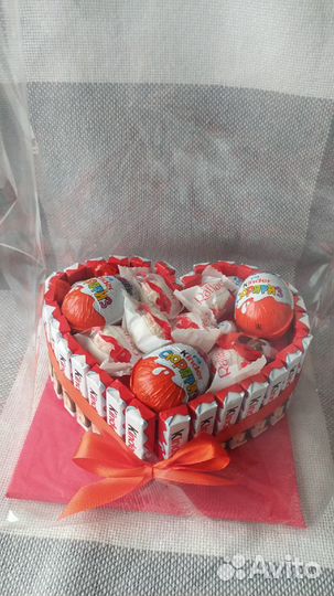 Подарок из киндеров/сладкий букет