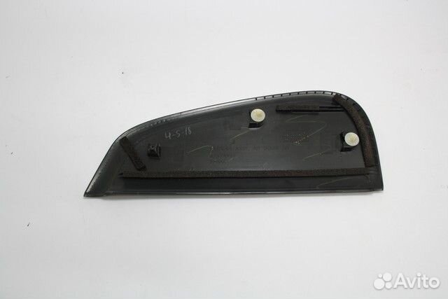 Накладка двери 5757A359 задняя Mitsubishi L200
