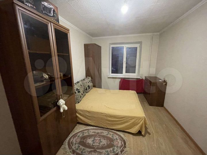 4-к. квартира, 90 м², 1/9 эт.