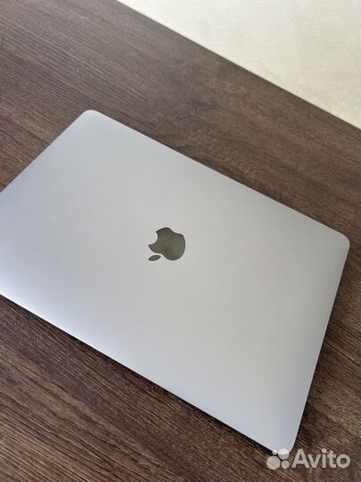 Apple MacBook Air 13 (2020), i3, 256gb