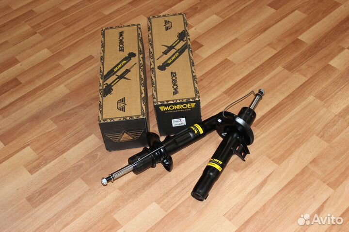 Амортизатор передний Golf Octavia A5 Yeti A3