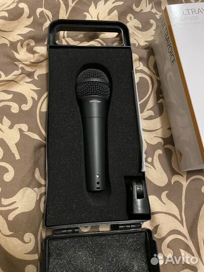 Микрофон для караоке Berhinger XM8500