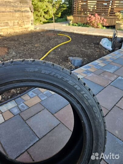 Dunlop SP Winter Ice 02 205/50 R17 93T