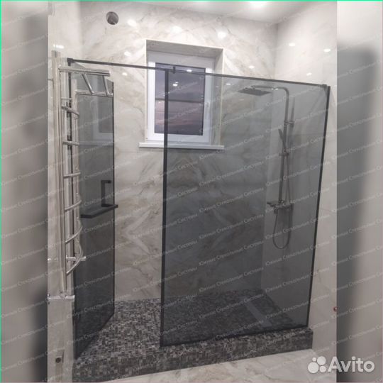 Душевая стеклянная кабина угловая