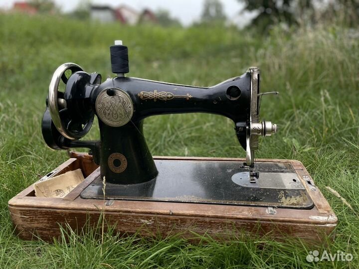 Швейная машинка почти антиквариат