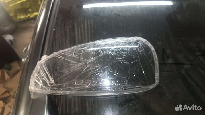 Стекла фар лада калина пластик
