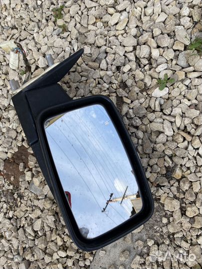 Зеркало приора 1, правое