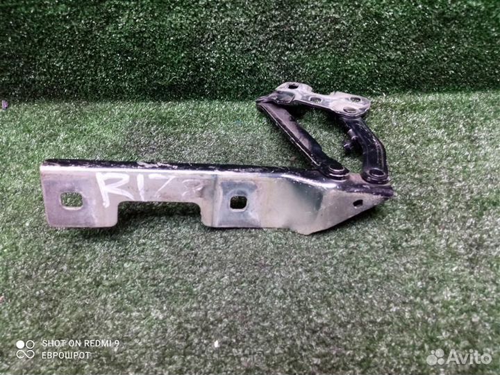 Петля капота правая Opel Astra J (2010-2016)