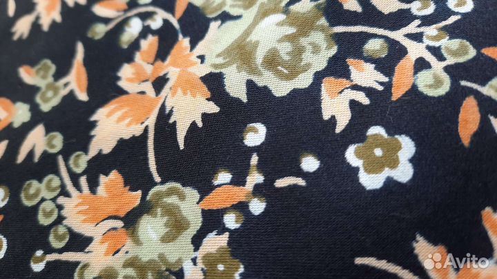 Отрез ткани сатин