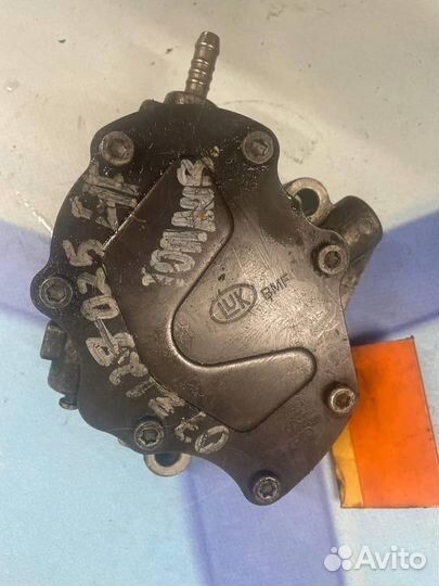 Насос вакуумный и топливный 07z127025e