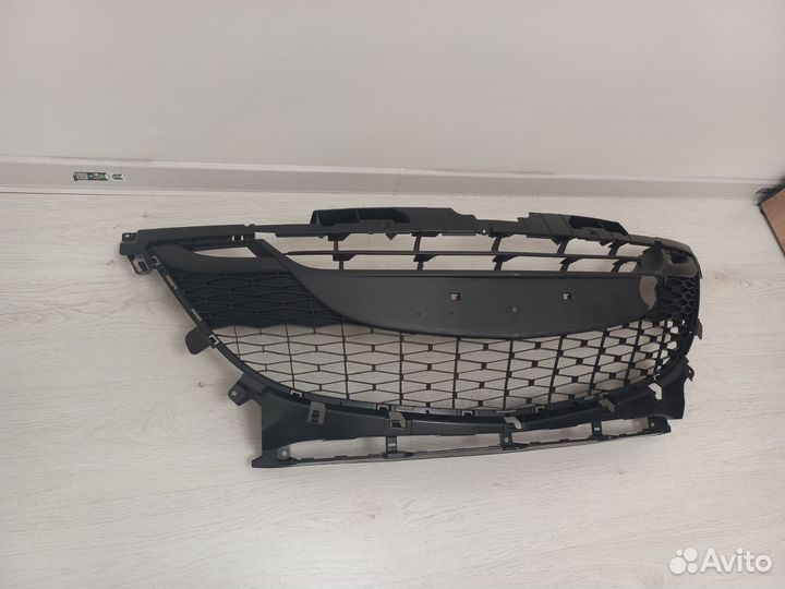 Решётка бампера мазда 3 BL BCW8501T1