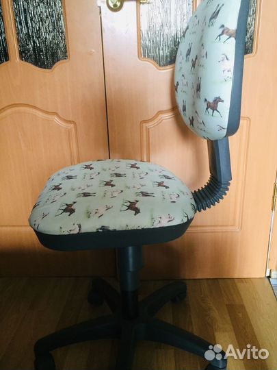 Компьютерное кресло