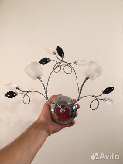 Светильник настенный белый под серебро