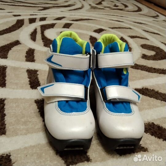 Лыжные ботинки 34