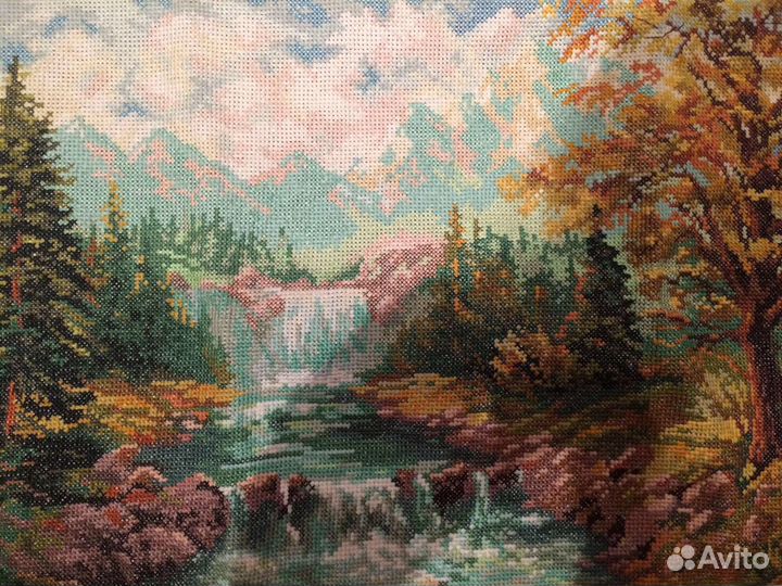 Готовая вышитая картина