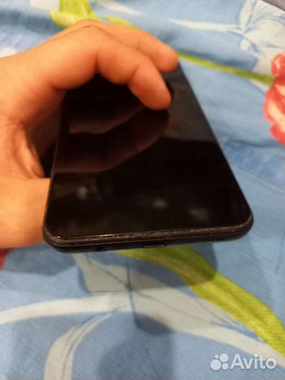 Телефон Samsung а20