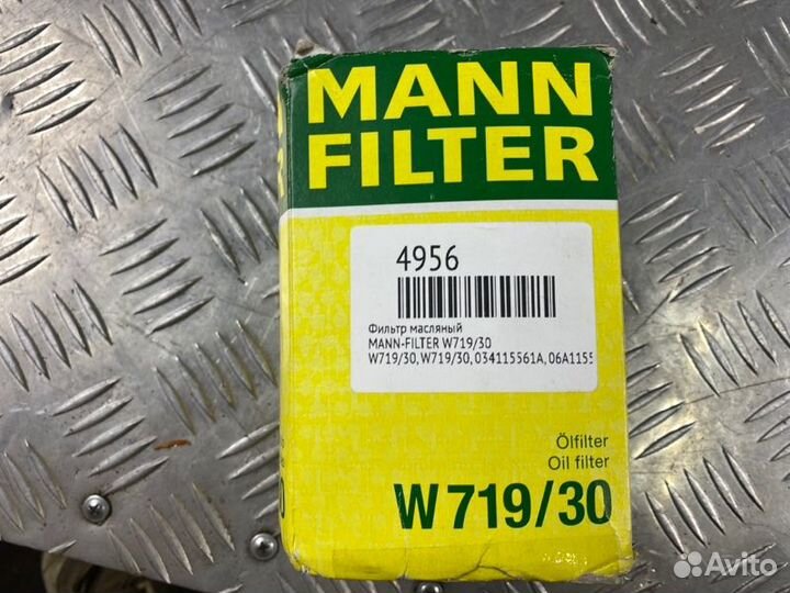 Фильтр масляный Mann-Filter W719/30