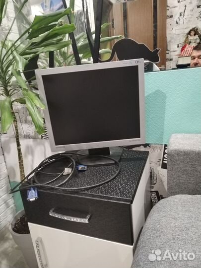 Монитор+клавиатура