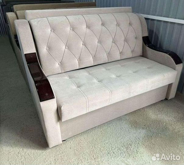 Прямой мини диван в наличии