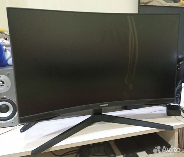 Игровой монитор изогнутый
