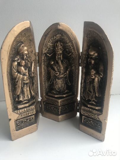 Буддийский открывающийся алтарь «Три божества»