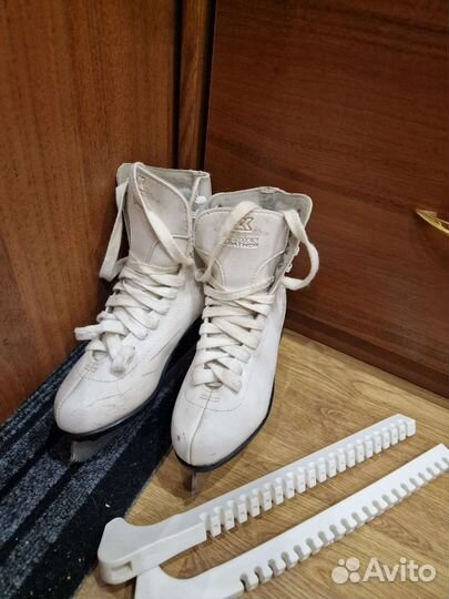 Коньки фигурные размер 33