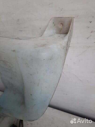 Бачок омывателя Ford Fiesta хэтчбэк 3 дв. 1.4 spjc