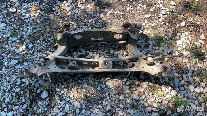 Задняя балка Mercedes-Benz E-Class W210 M111