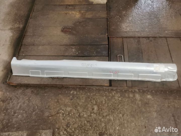 Порог правый на тойоту короллу 1997-2001