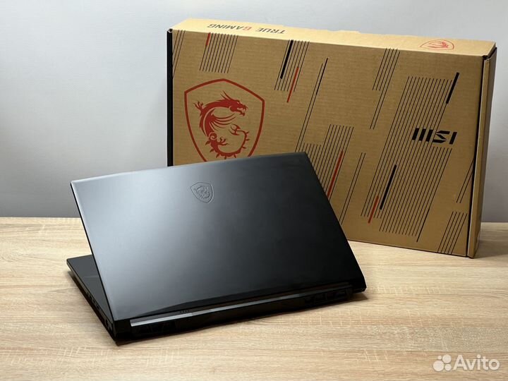 Игровой Msi Katana 17.3'' i5-11400H RTX 3050 16GB