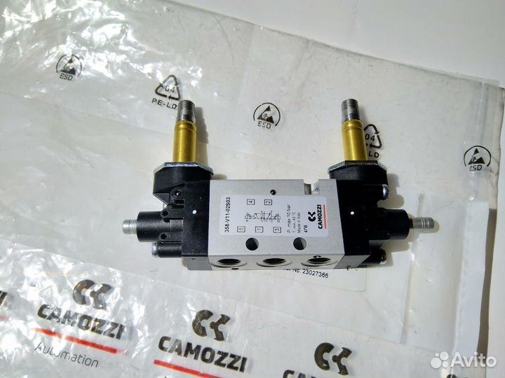 Клапан открывания двери Camozzi 358-v11-02s03