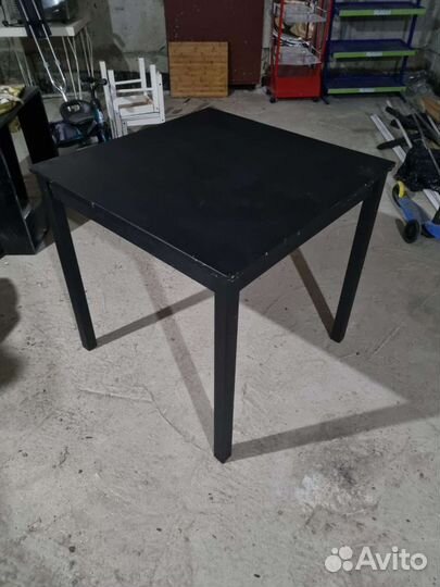 Стол деревянный