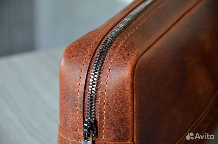 Косметичка, несессер из натуральной кожи ручной ра