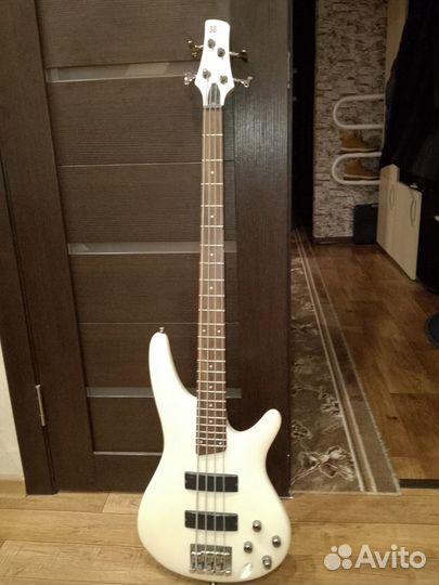 Бас гитара ibanez sr 300