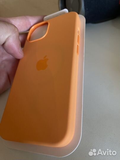 Чехол на iPhone 13