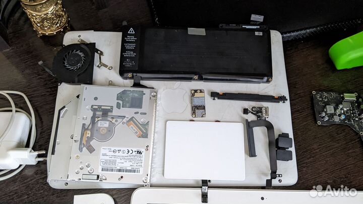 Macbook A1342 middle 2010 на запчасти