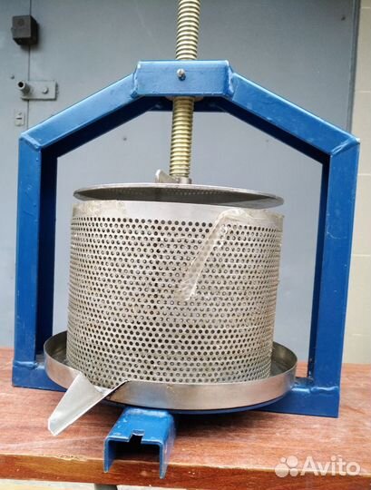 Пресс винтовой для ягод, фруктов и овощей