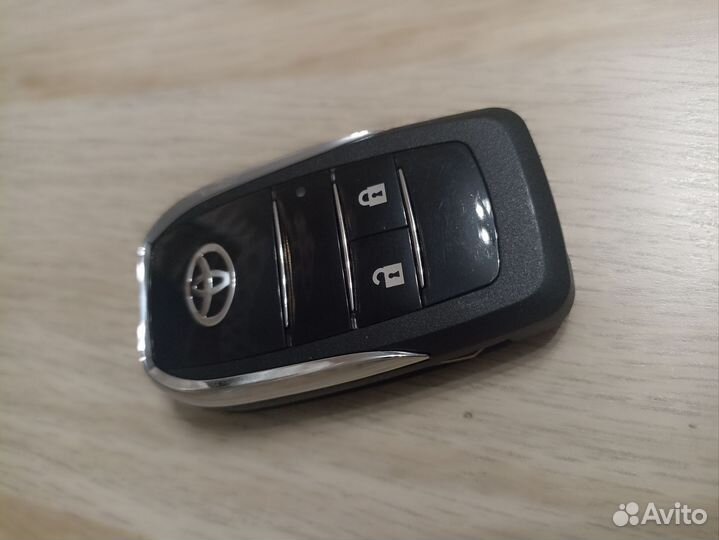 Ключ зажигания Тойота выкидной на две кнопки.TOY43